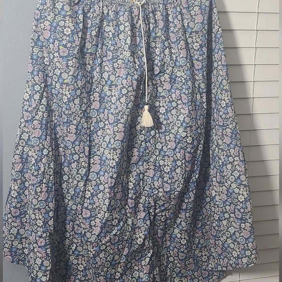 American Eagle Floral Skirt Blue - Picture 5 of 8